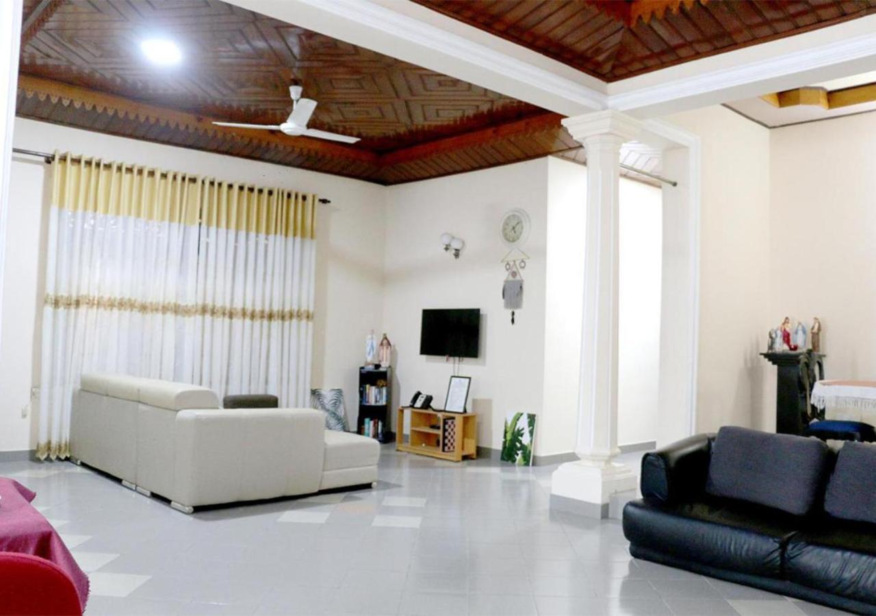 Cozy Inn เนกอมโบ ภายนอก รูปภาพ