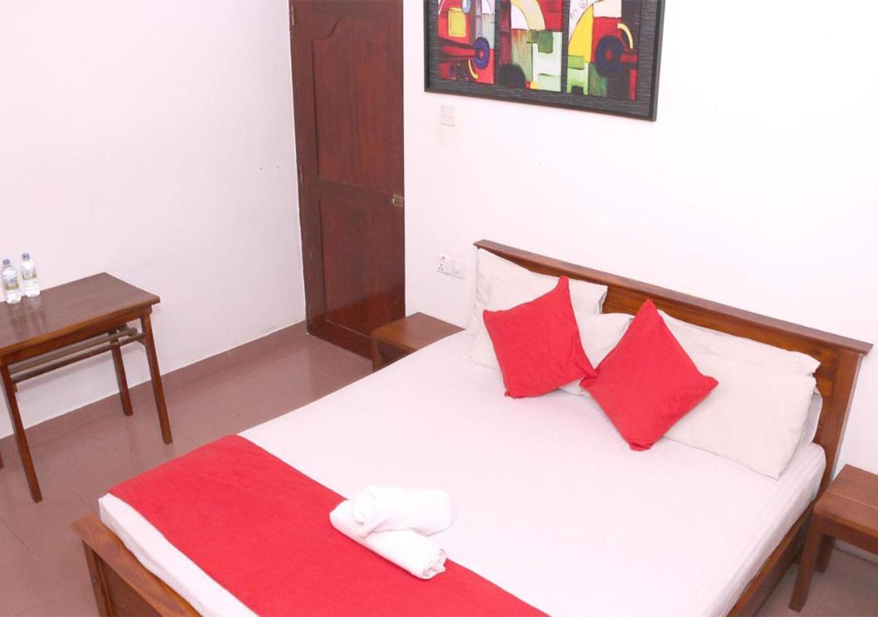 Cozy Inn เนกอมโบ ภายนอก รูปภาพ